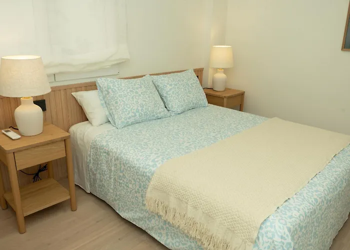Carvajal Street, Private Rooms